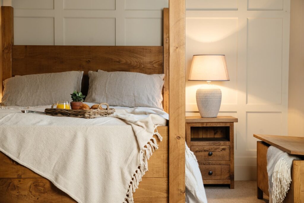 4 poster beds